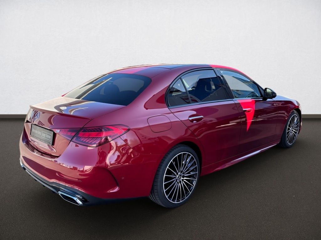 Mercedes-Benz C 300 2023 г. Красный, пробег 53281 км