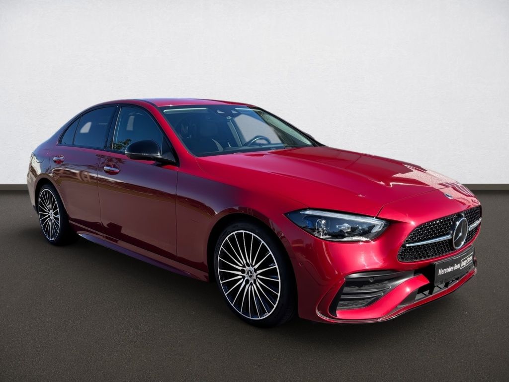 Mercedes-Benz C 300 2023 г. Красный, пробег 53281 км