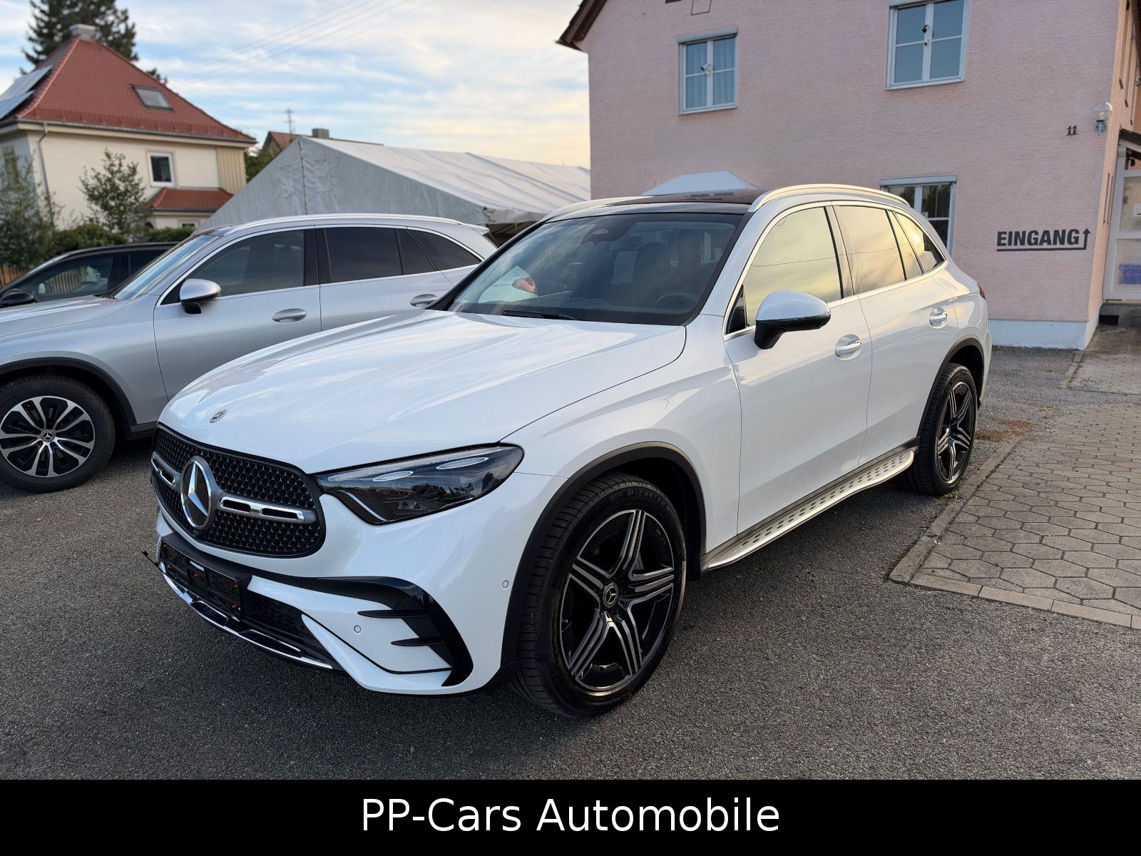Mercedes-Benz GLC 300 2025 г. Белый, пробег 25510 км