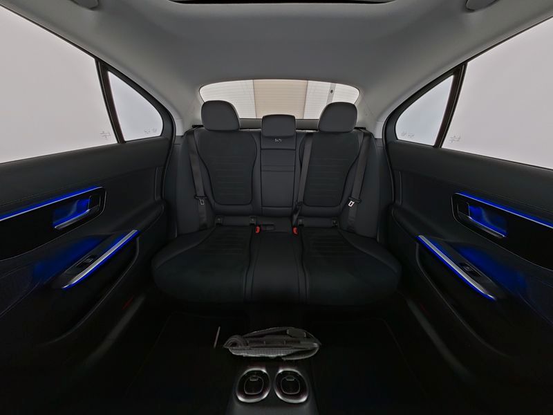 Mercedes-Benz C 200 2026 г. Серый, пробег 16190 км