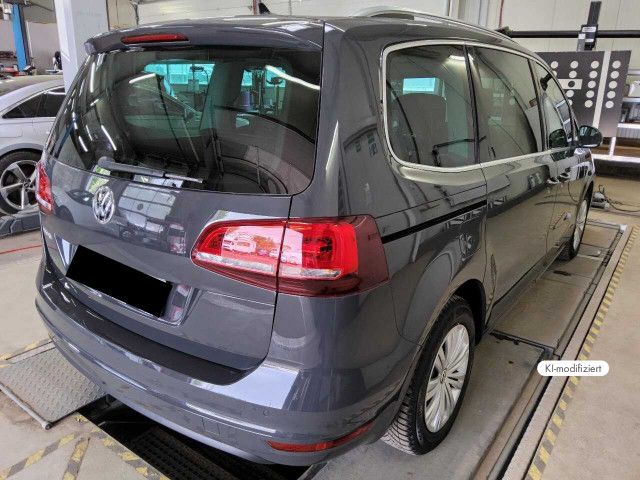 Volkswagen Sharan 2022 г. Серый, пробег 29126 км