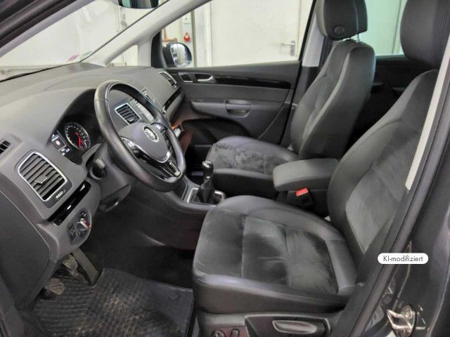 Volkswagen Sharan 2022 г. Серый, пробег 29126 км