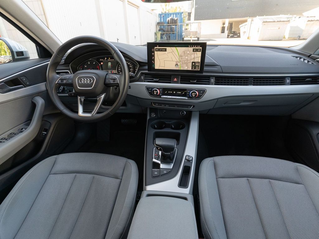 Audi A4 2024 г. Серебристый, пробег 57400 км