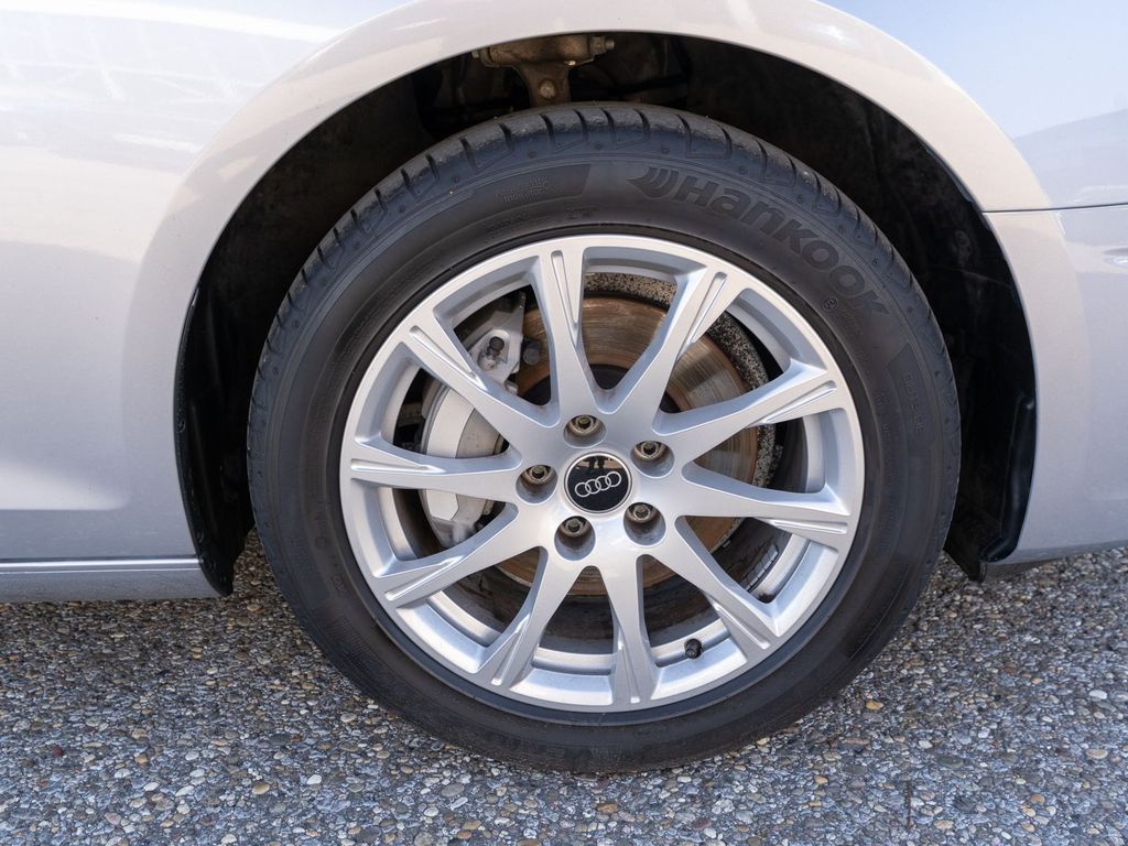 Audi A4 2024 г. Серебристый, пробег 57400 км