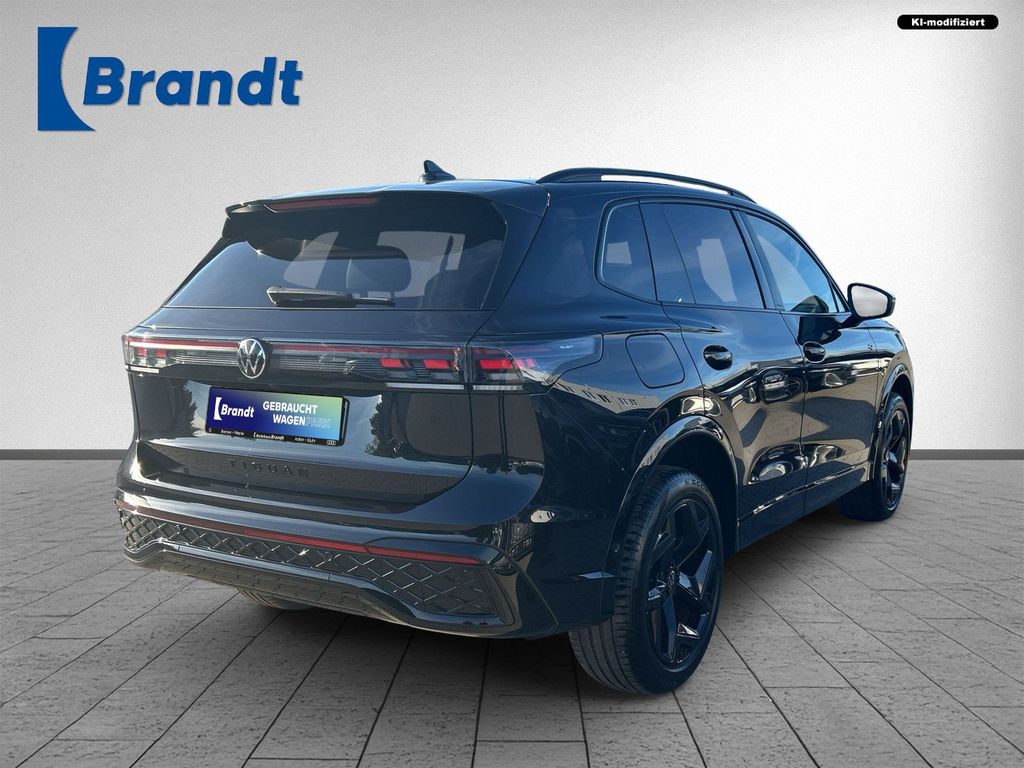 Volkswagen Tiguan 2024 г. Чёрный, пробег 37130 км