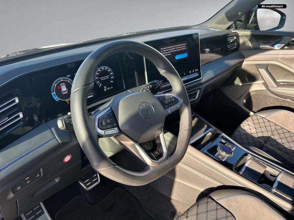 Volkswagen Tiguan 2024 г. Чёрный, пробег 37130 км