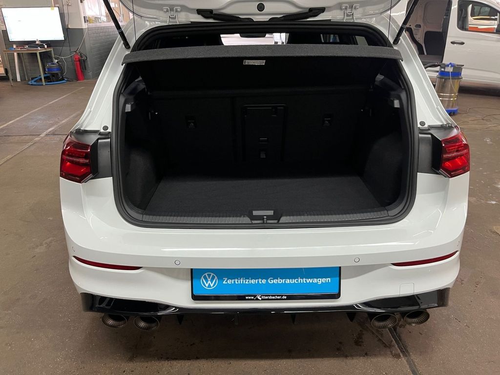 Volkswagen Golf 2023 г. Белый, пробег 58638 км