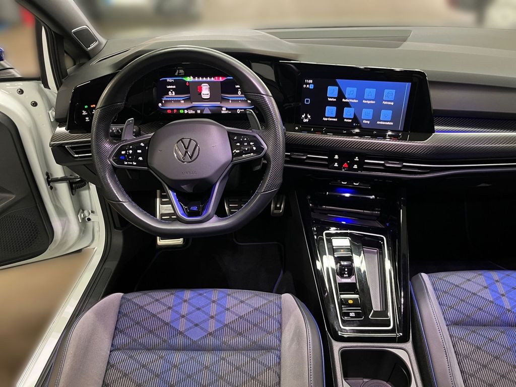Volkswagen Golf 2023 г. Белый, пробег 58638 км