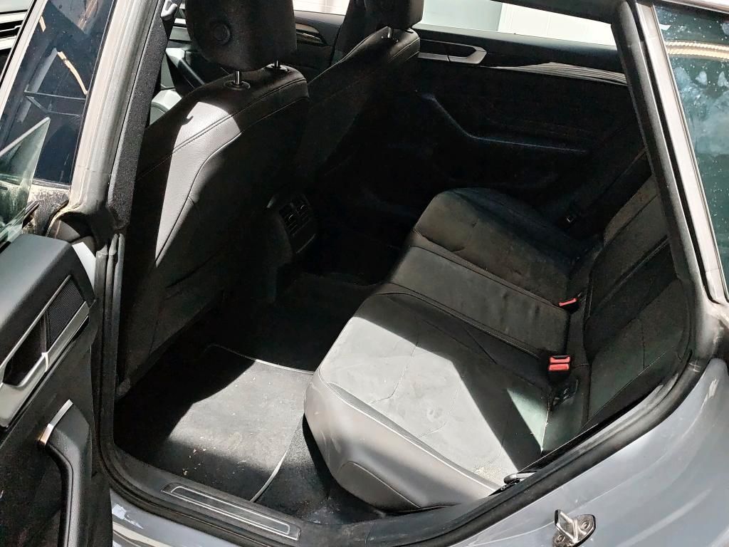 Volkswagen Arteon 2023 г. Серый, пробег 43096 км