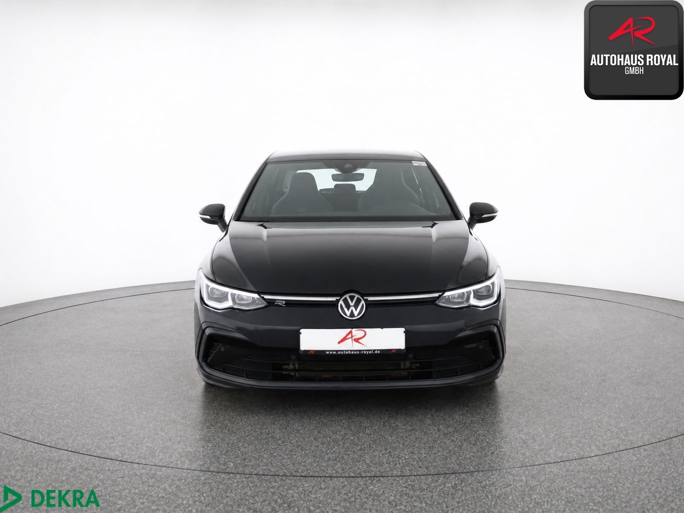 Volkswagen Golf 2024 г. Серый, пробег 46435 км