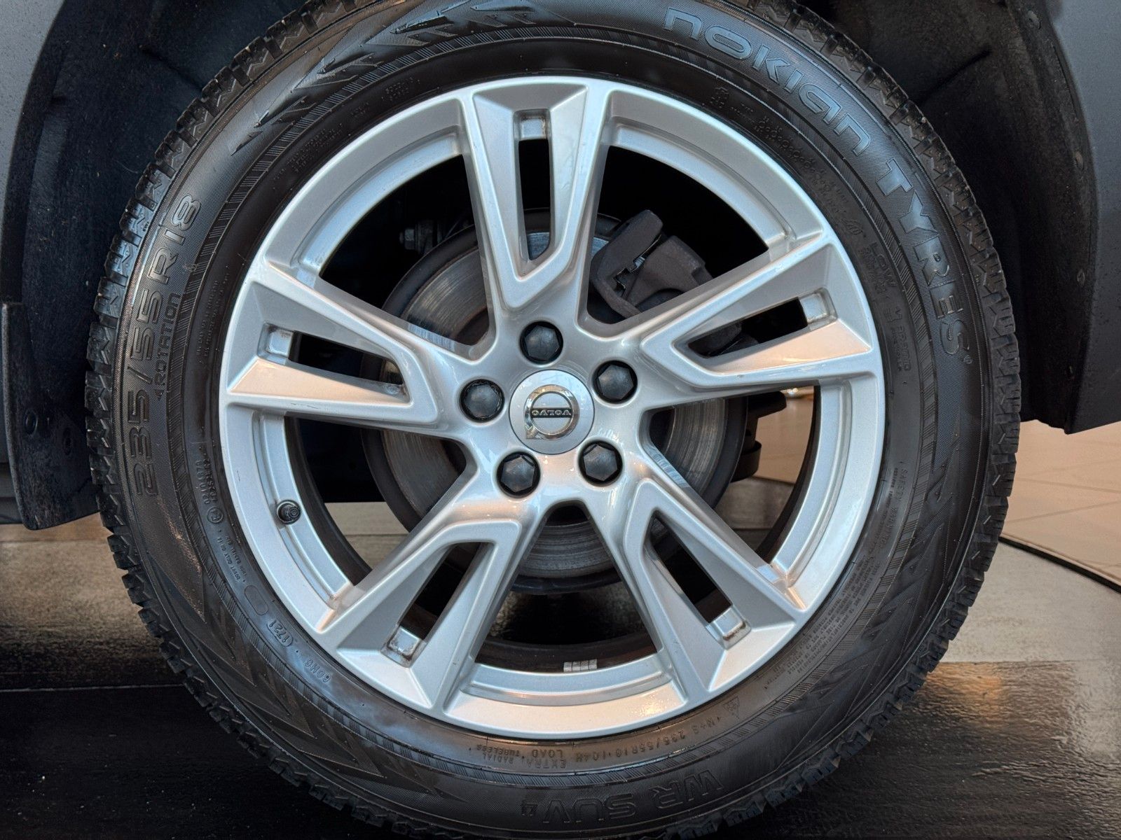 Volvo XC40 2022 г. Синий, пробег 53564 км