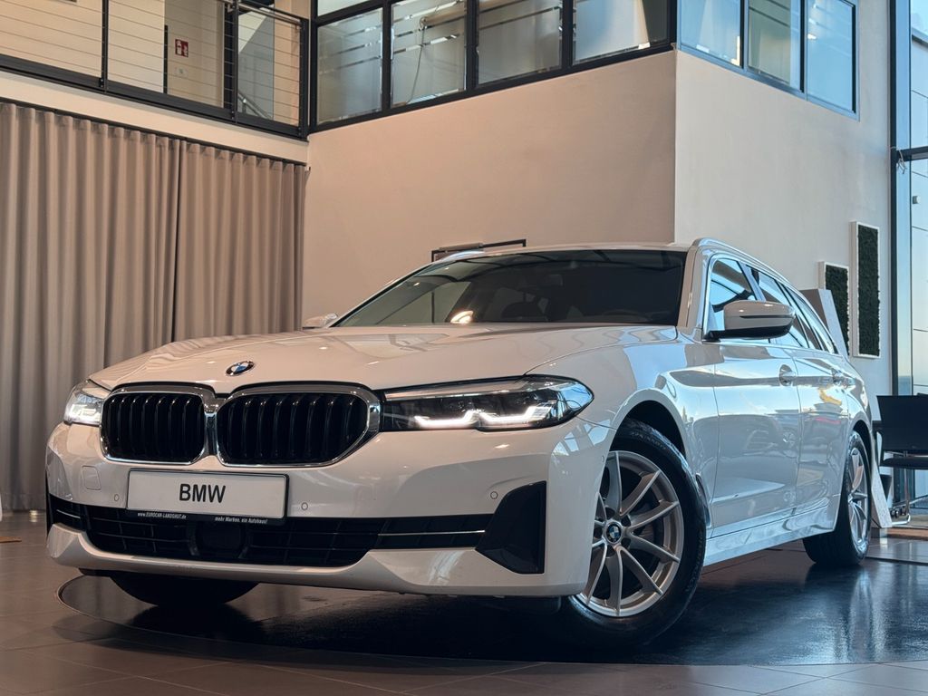 BMW 520 2023 г. Белый, пробег 59346 км