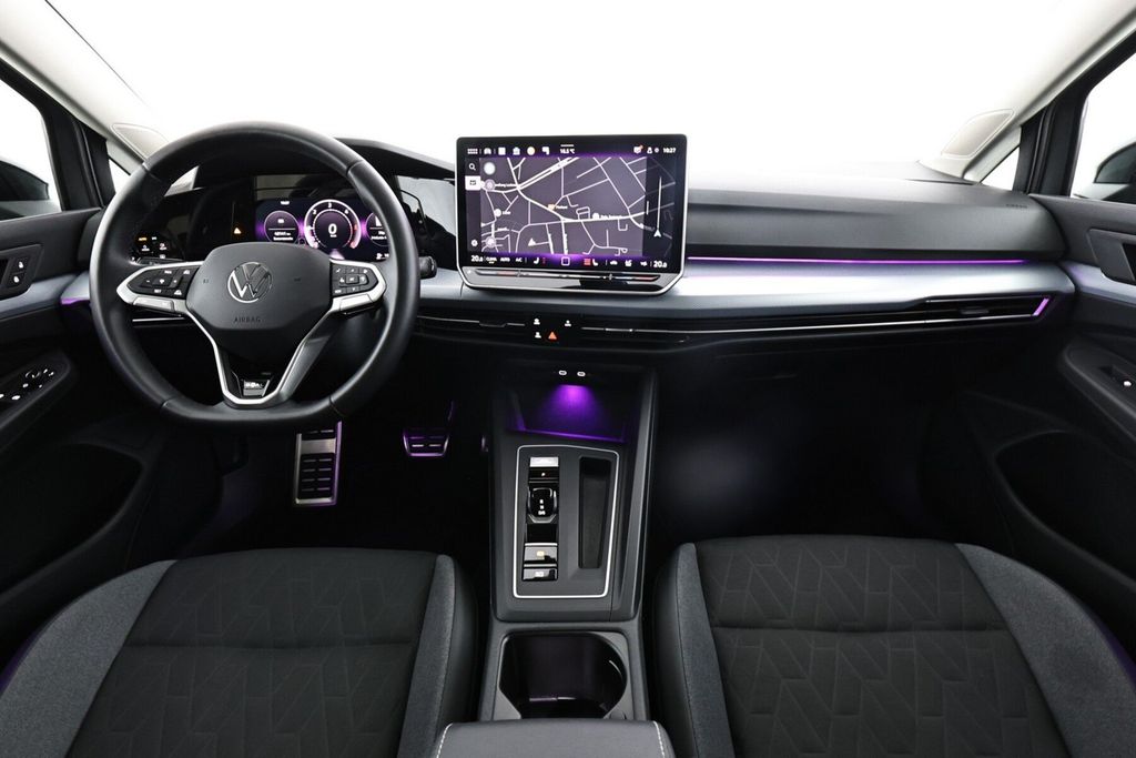 Volkswagen Golf 2025 г. Серый, пробег 43140 км