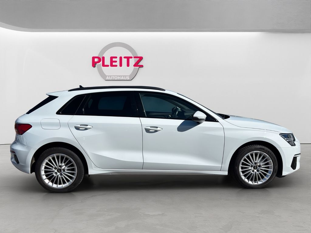 Audi A3 2022 г. Белый, пробег 35711 км