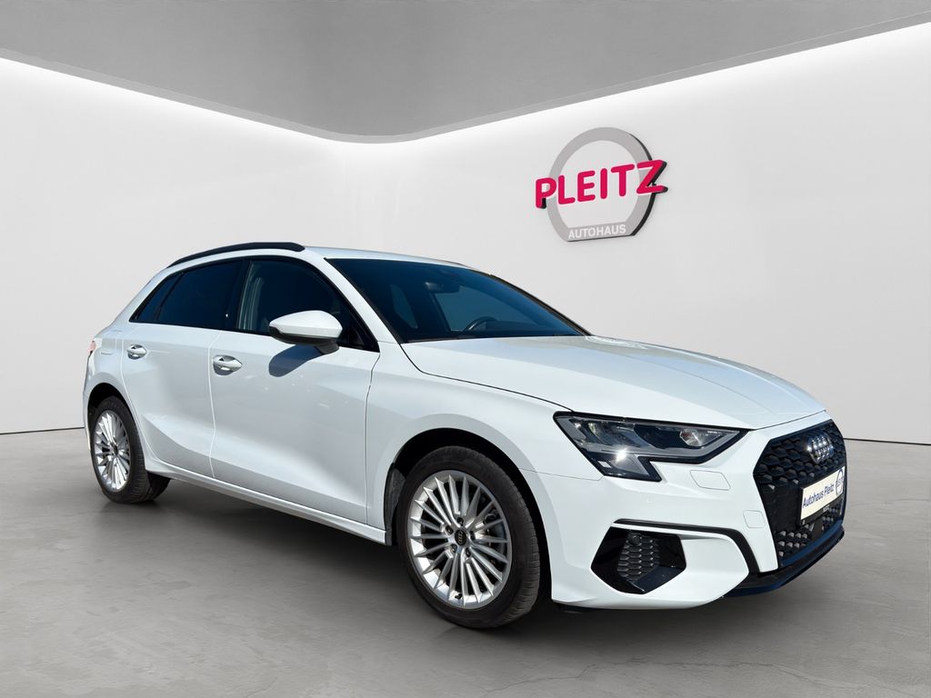 Audi A3 2022 г. Белый, пробег 35711 км
