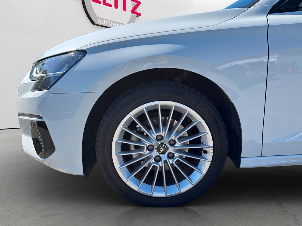 Audi A3 2022 г. Белый, пробег 35711 км