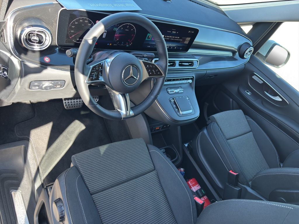 Mercedes-Benz V 250 2026 г. Белый, пробег 11700 км