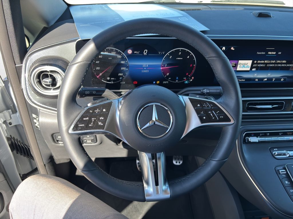Mercedes-Benz V 250 2026 г. Белый, пробег 11700 км