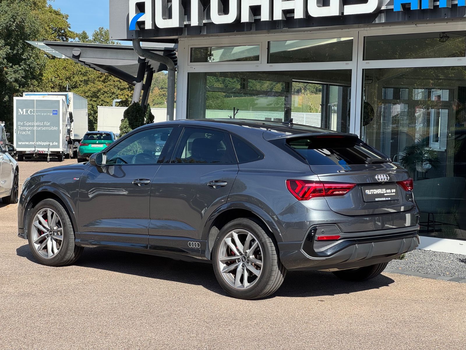 Audi Q3 2022 г. Серый, пробег 39900 км