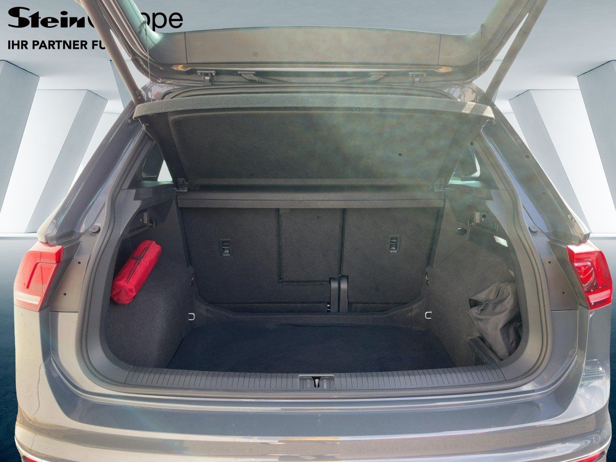 Volkswagen Tiguan 2023 г. Серый, пробег 56400 км