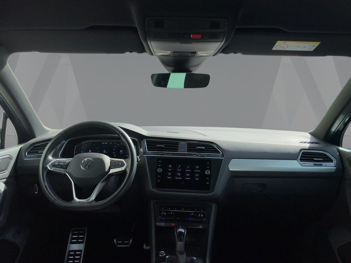 Volkswagen Tiguan 2023 г. Серый, пробег 56400 км