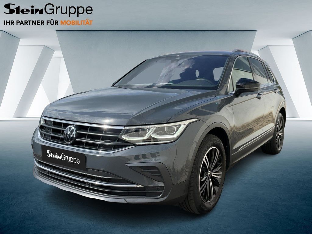Volkswagen Tiguan 2023 г. Серый, пробег 56400 км