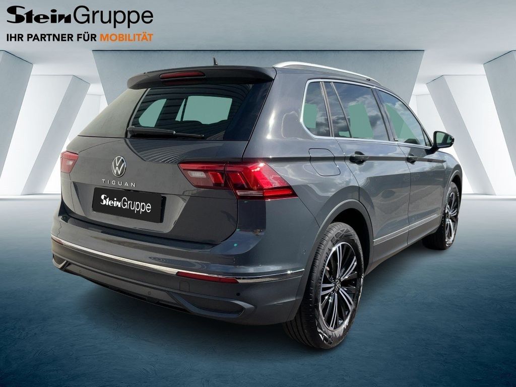 Volkswagen Tiguan 2023 г. Серый, пробег 56400 км