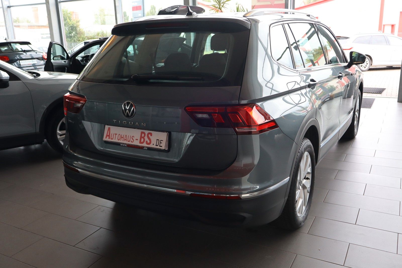 Volkswagen TIGUAN ALLSPACE 2025 г. Серый, пробег 36565 км