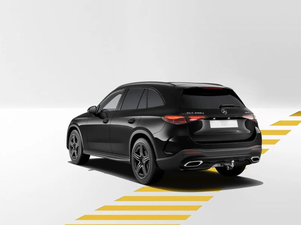 Mercedes-Benz GLC 200 2026 г. Чёрный, пробег 3000 км