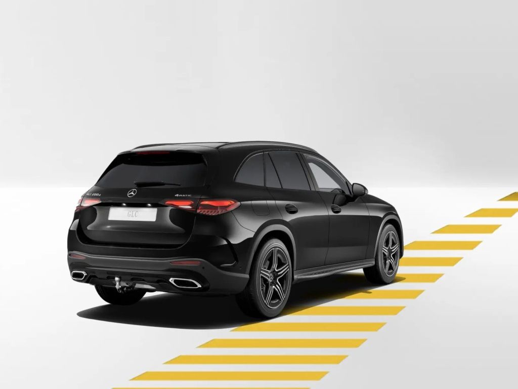 Mercedes-Benz GLC 200 2026 г. Чёрный, пробег 3000 км
