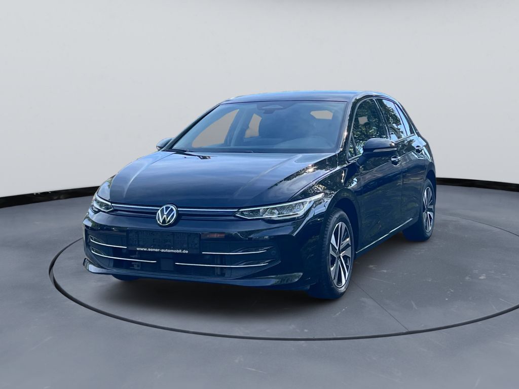 Volkswagen Golf 2026 г. Чёрный, пробег 33000 км