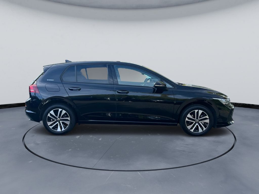 Volkswagen Golf 2026 г. Чёрный, пробег 33000 км