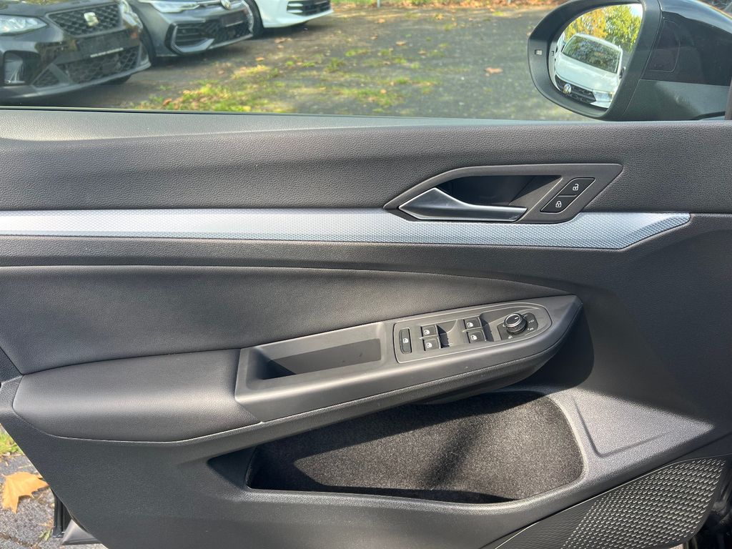 Volkswagen Golf 2026 г. Чёрный, пробег 33000 км