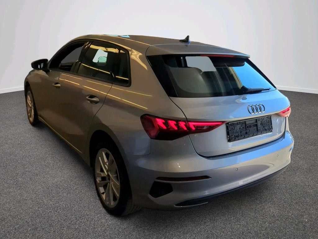 Audi A3 2023 г. Серебристый, пробег 53695 км
