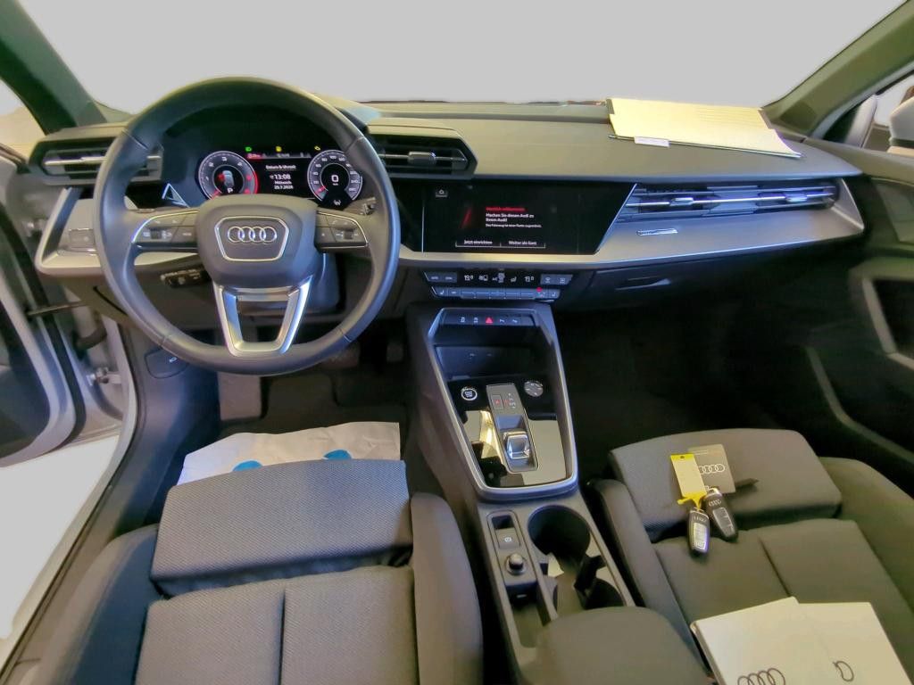Audi A3 2023 г. Серебристый, пробег 53695 км