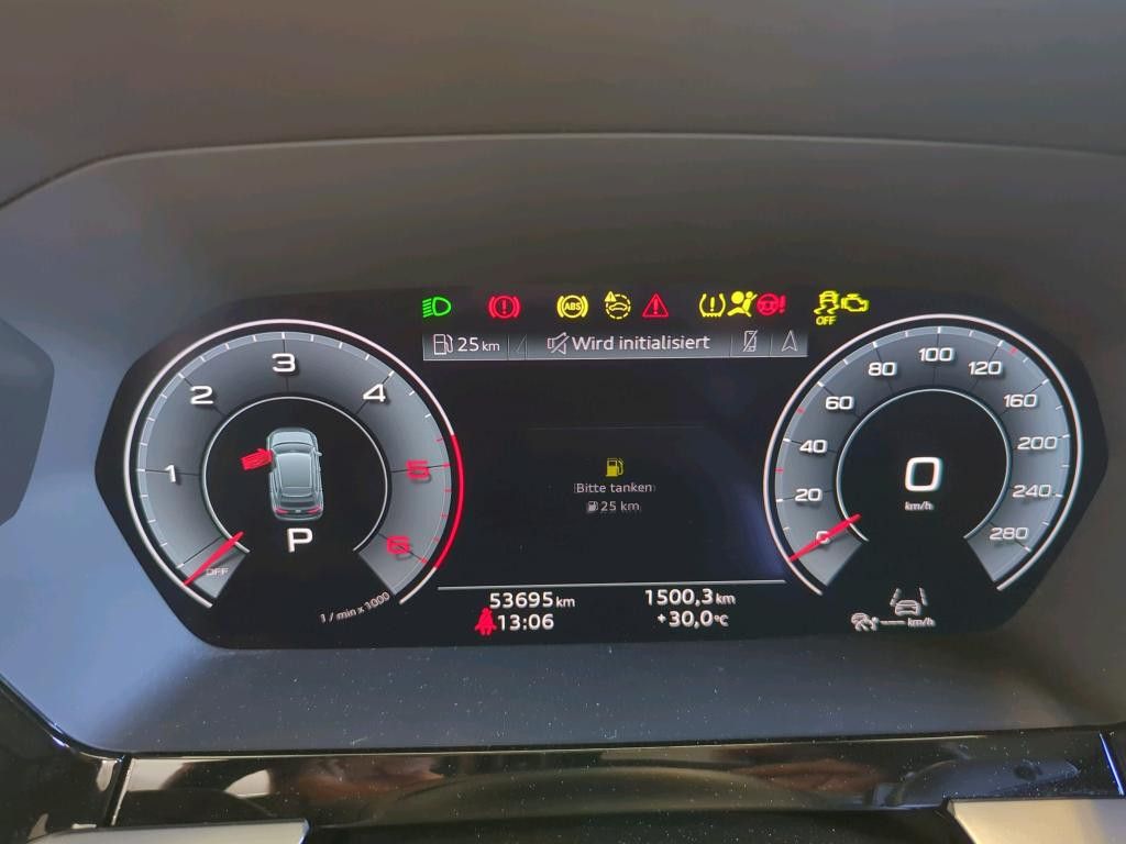Audi A3 2023 г. Серебристый, пробег 53695 км