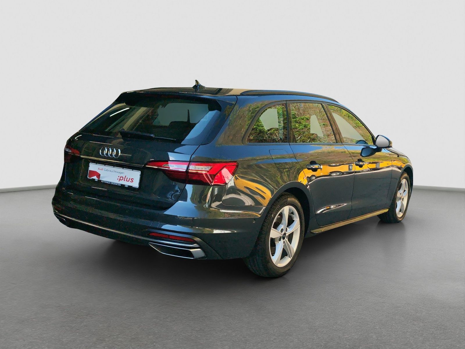 Audi A4 2024 г. Серый, пробег 35800 км
