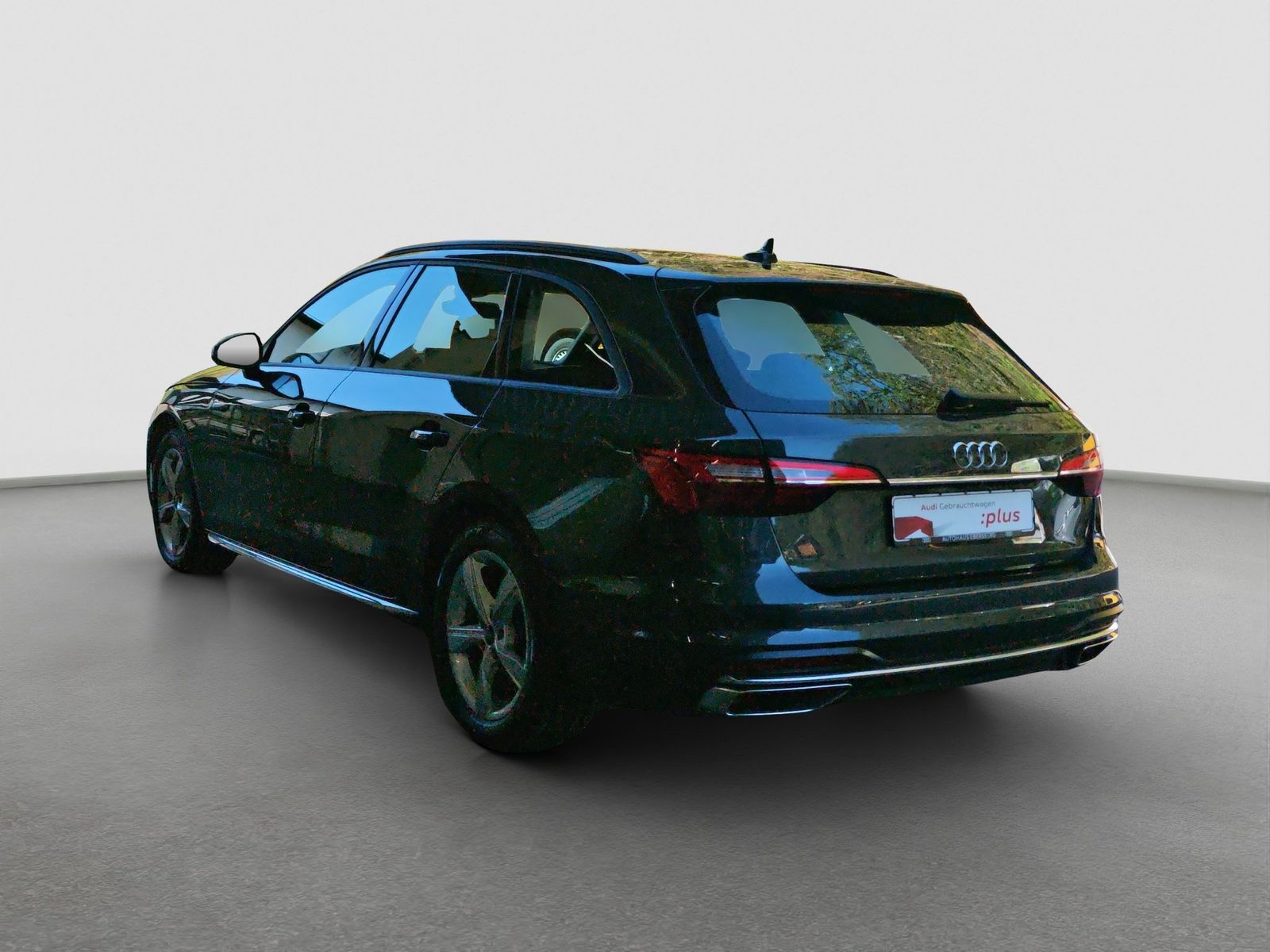 Audi A4 2024 г. Серый, пробег 35800 км