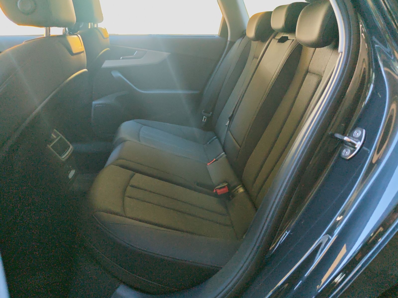 Audi A4 2024 г. Серый, пробег 35800 км