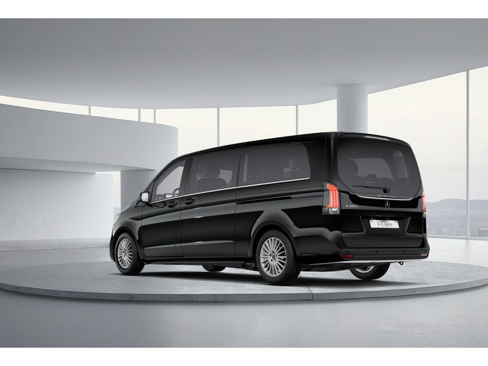 Mercedes-Benz V 300 2025 г. Чёрный, пробег 16000 км