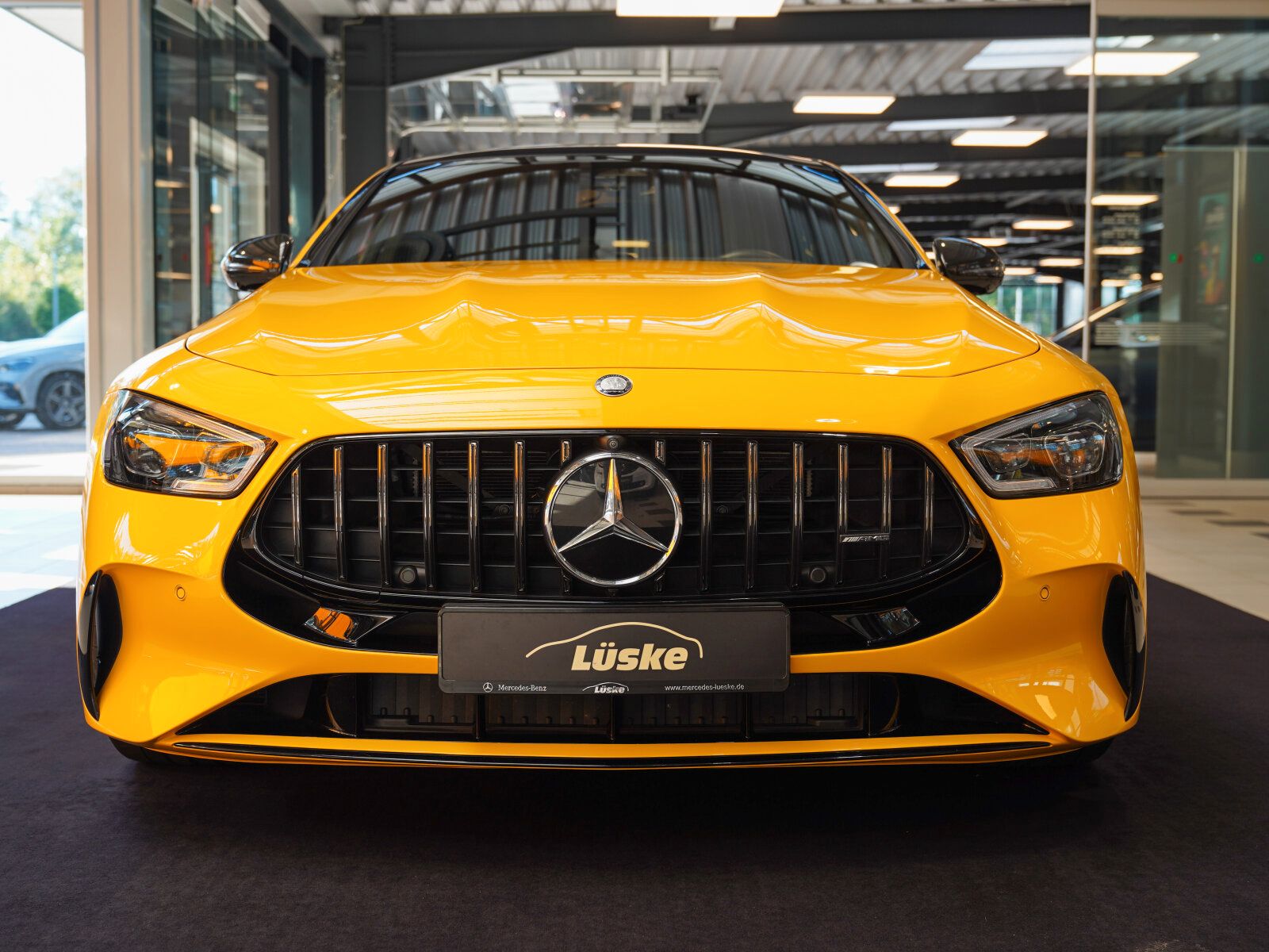 Mercedes-Benz AMG GT 2025 г. Жёлтый, пробег 21573 км