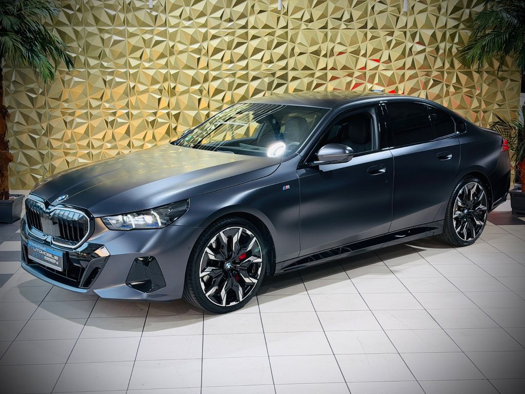 BMW 540 2025 г. Серый, пробег 30500 км