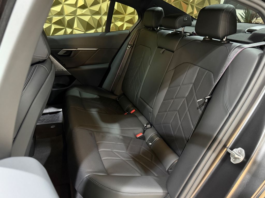 BMW 540 2025 г. Серый, пробег 30500 км