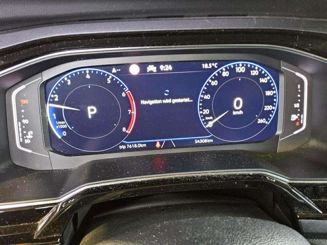 Volkswagen Taigo 2022 г. Серый, пробег 54308 км