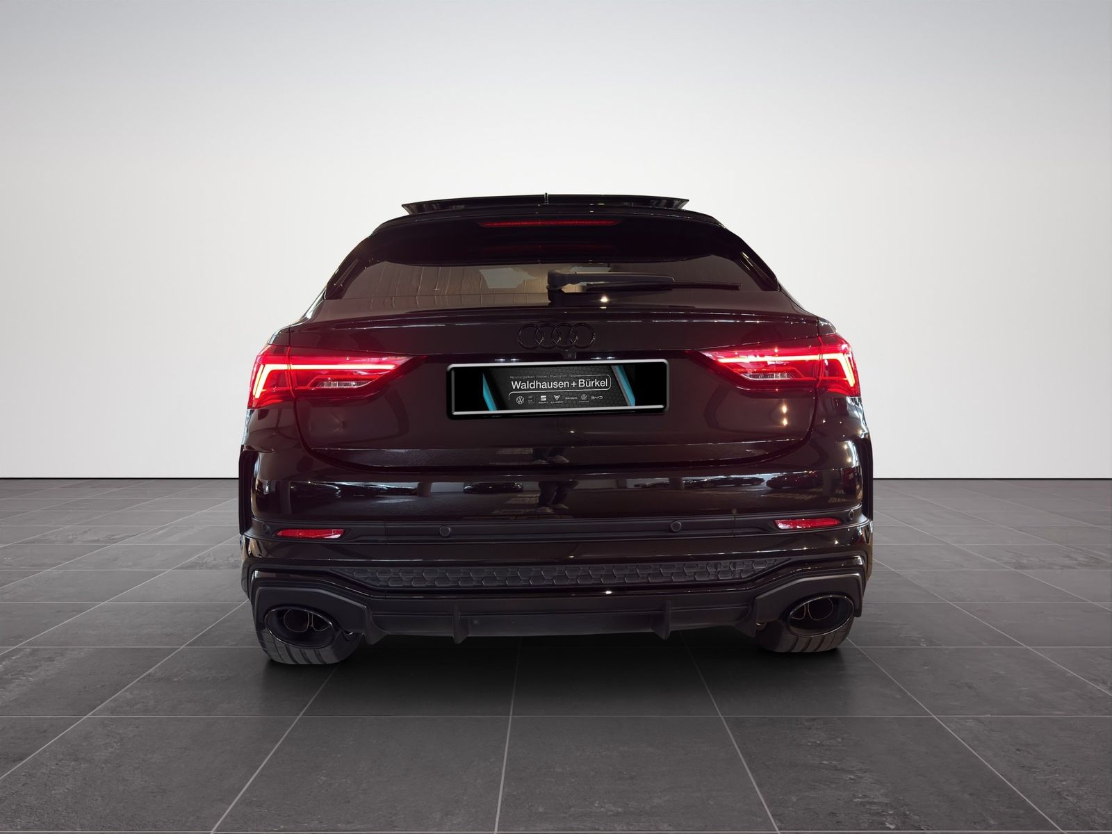 Audi RSQ3 2022 г. Чёрный, пробег 54746 км