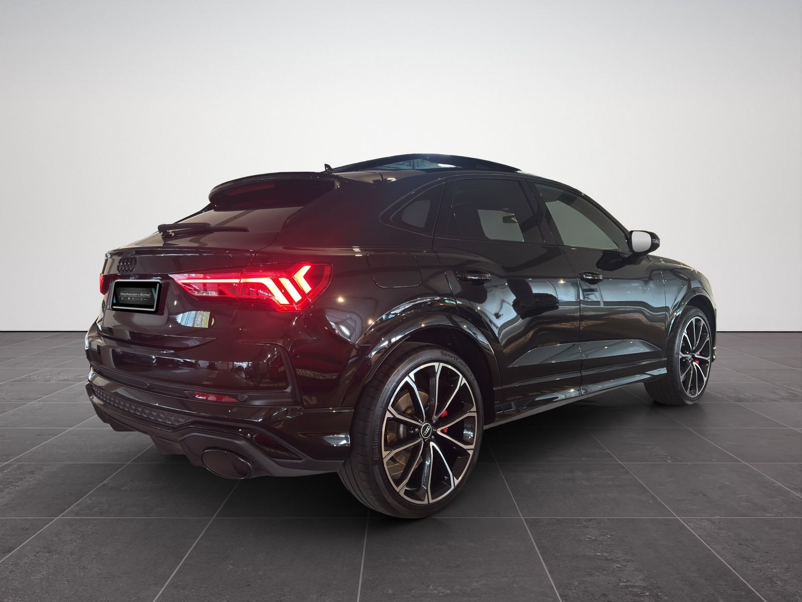 Audi RSQ3 2022 г. Чёрный, пробег 54746 км