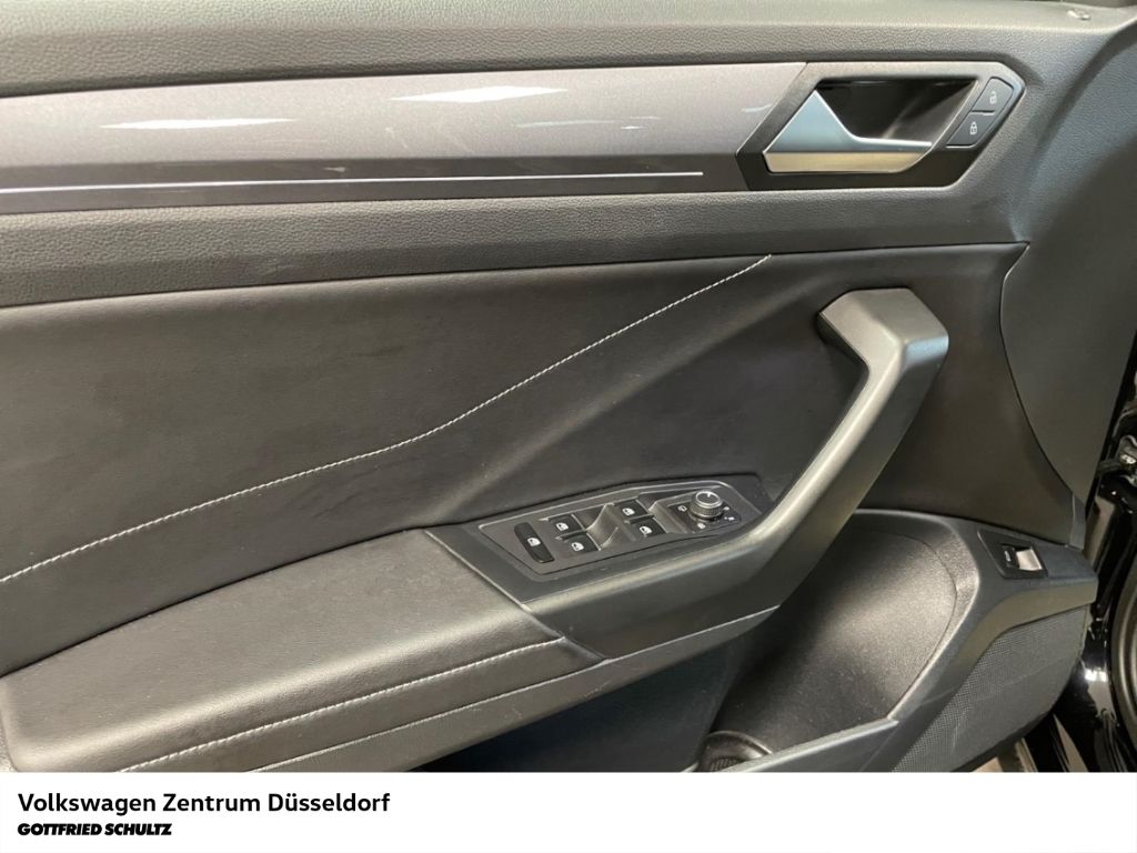 Volkswagen T-Roc 2022 г. Чёрный, пробег 57541 км