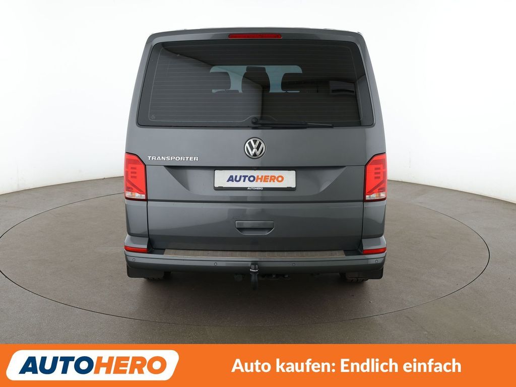 Volkswagen T6 KOMBI 2021 г. Серый, пробег 35630 км