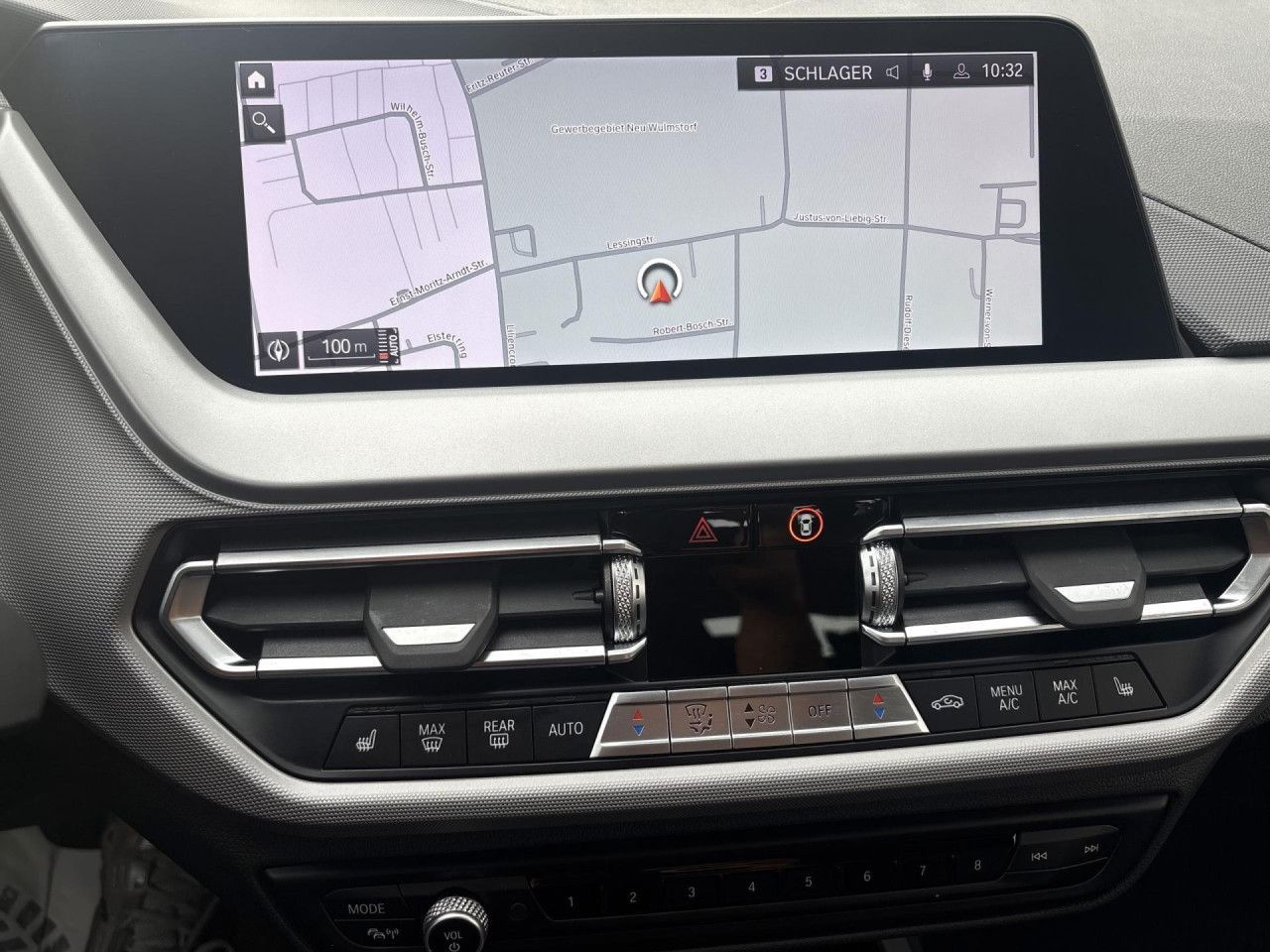BMW 118 2023 г. Синий, пробег 38409 км