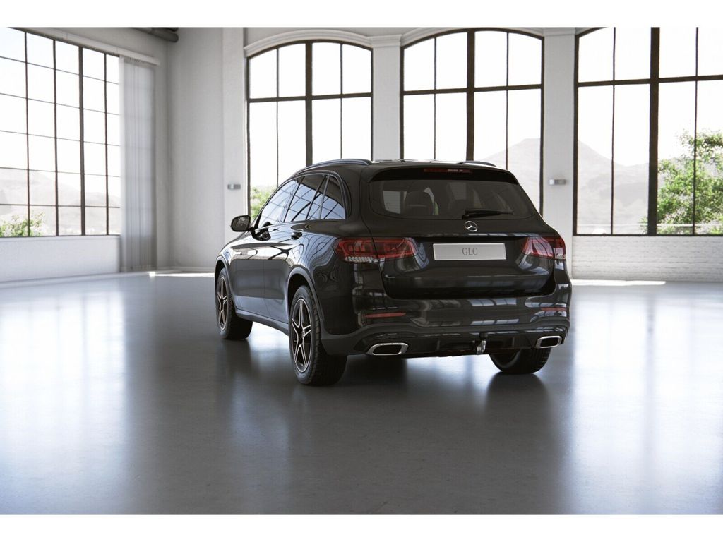 Mercedes-Benz GLC 300 2022 г. Чёрный, пробег 58600 км